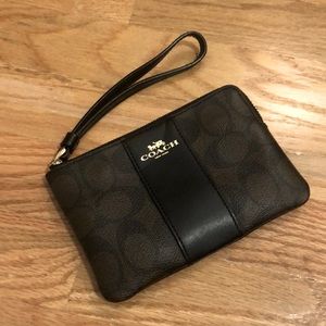 NWT Coach Wristlet
